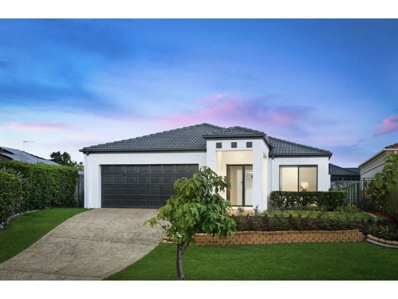 8 Nardoo Street, Robina QLD 4226