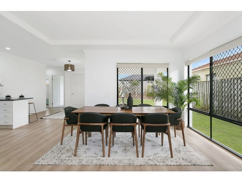 8 Nardoo Street, Robina QLD 4226