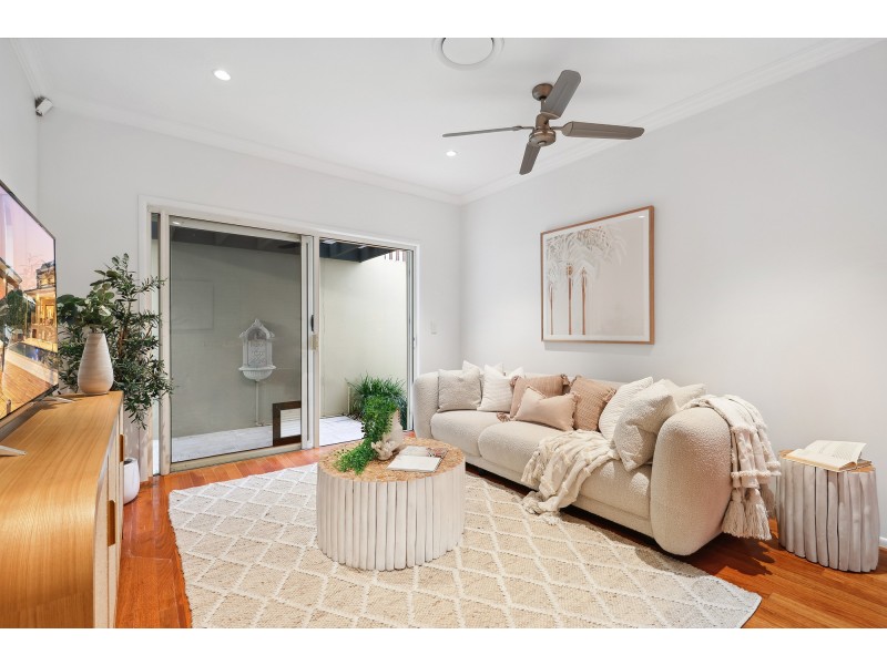 332 Ron Penhaligon Way, Robina QLD 4226
