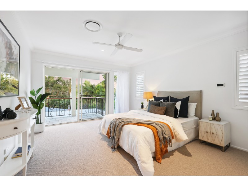 332 Ron Penhaligon Way, Robina QLD 4226