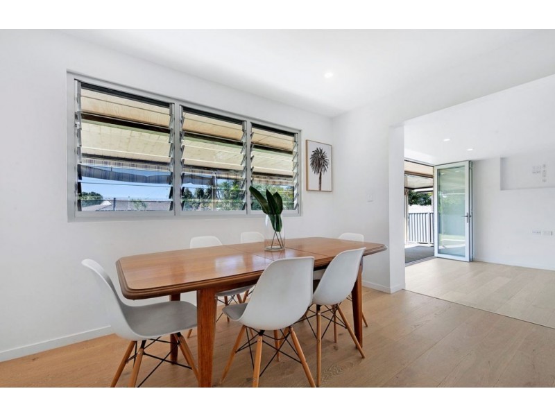 6 Bunya Place, Palm Beach QLD 4221