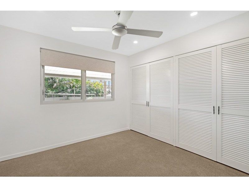 6 Bunya Place, Palm Beach QLD 4221