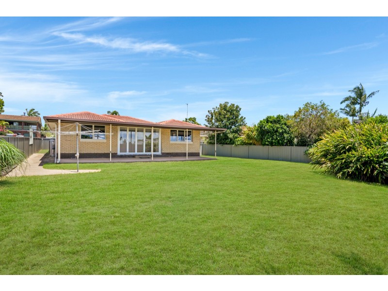 6 Bunya Place, Palm Beach QLD 4221