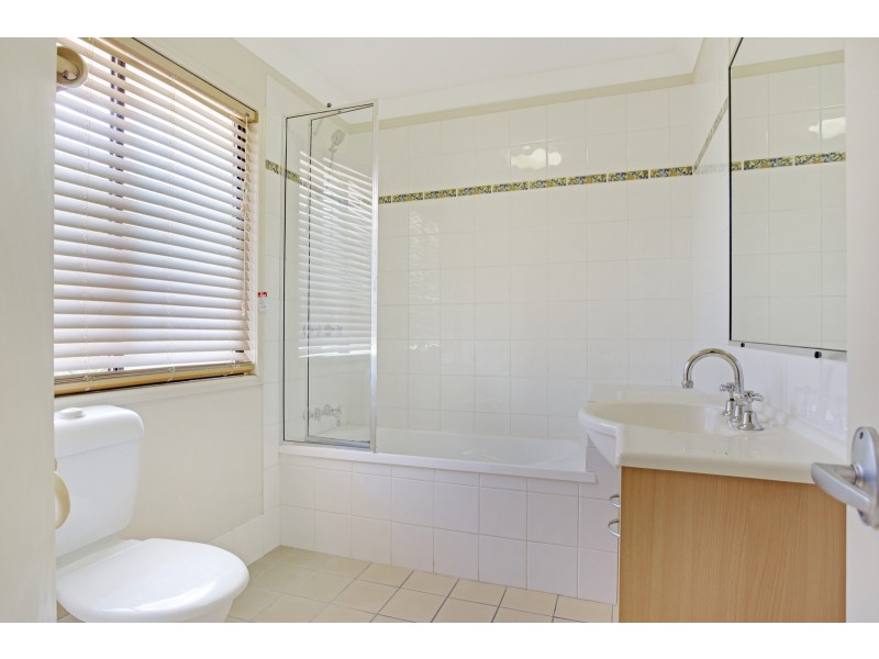 24/1 Secondary Street, Upper Coomera QLD 4209