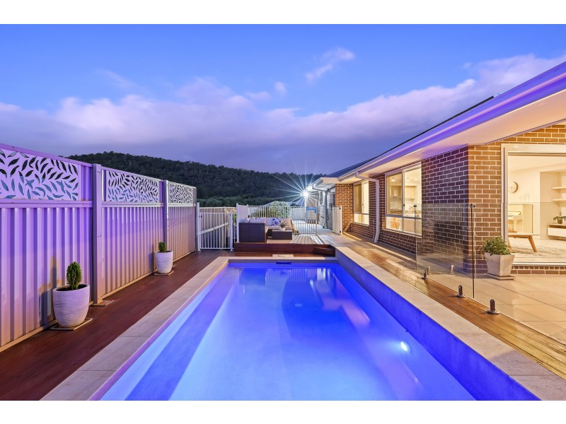 8 Button Quail Court, Gilston QLD 4211