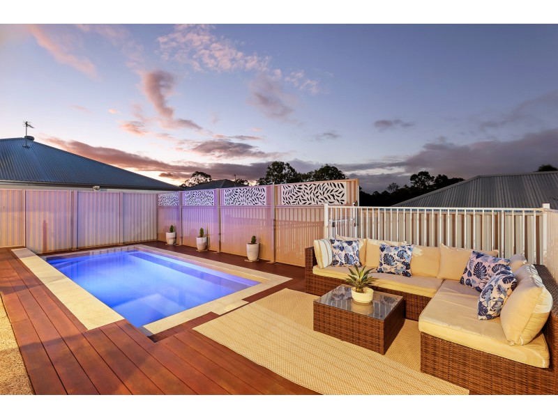 8 Button Quail Court, Gilston QLD 4211