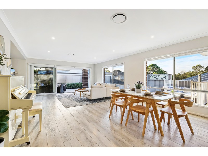 8 Button Quail Court, Gilston QLD 4211