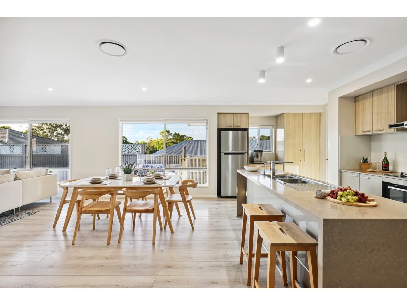 8 Button Quail Court, Gilston QLD 4211