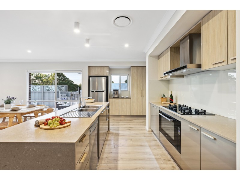 8 Button Quail Court, Gilston QLD 4211