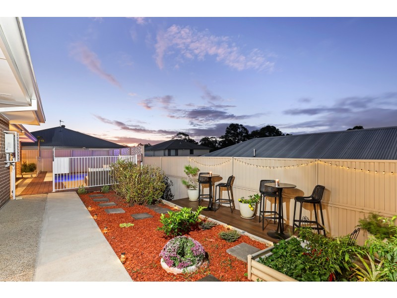 8 Button Quail Court, Gilston QLD 4211