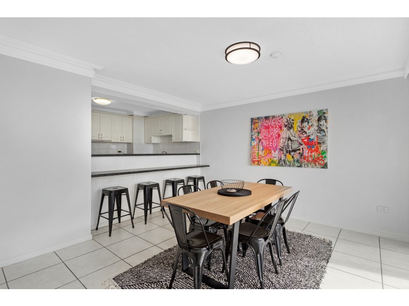 12/2 Riverview Parade, Surfers Paradise QLD 4217