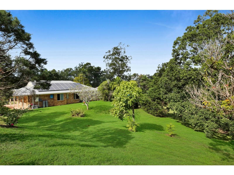 25 Harry Mills Drive, Worongary QLD 4213