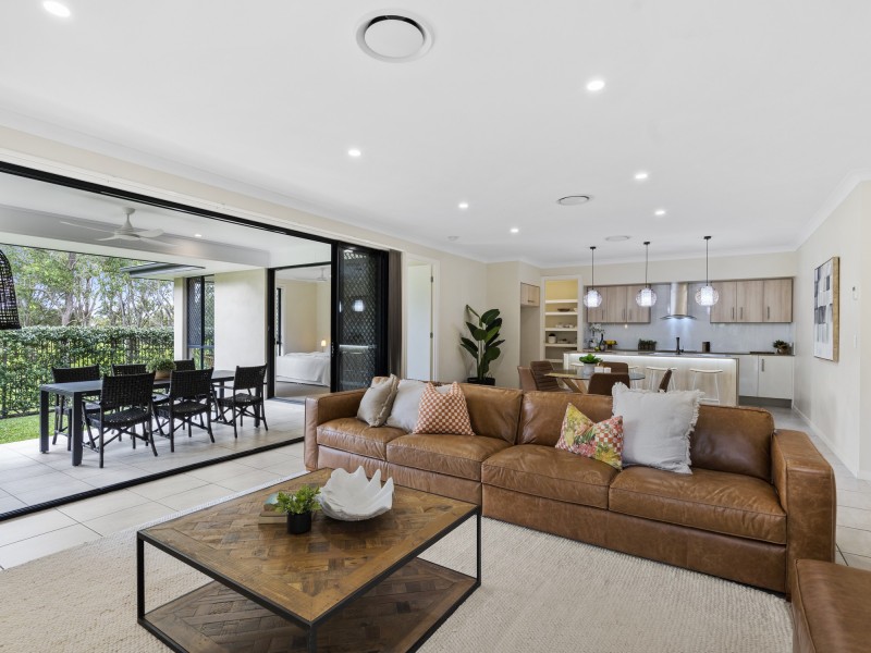 2B Penamber Court, Benowa QLD 4217