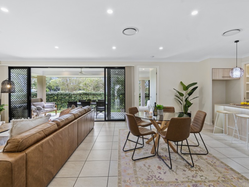 2B Penamber Court, Benowa QLD 4217