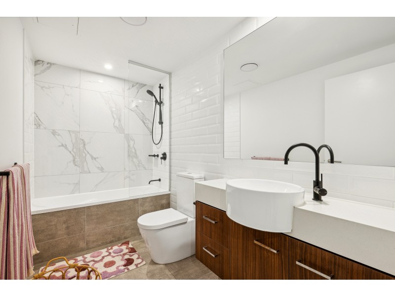 3016/397 Christine Avenue, Varsity Lakes QLD 4227