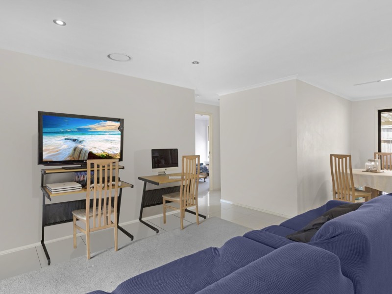 1/2 Gumbeel Court, Highland Park QLD 4211