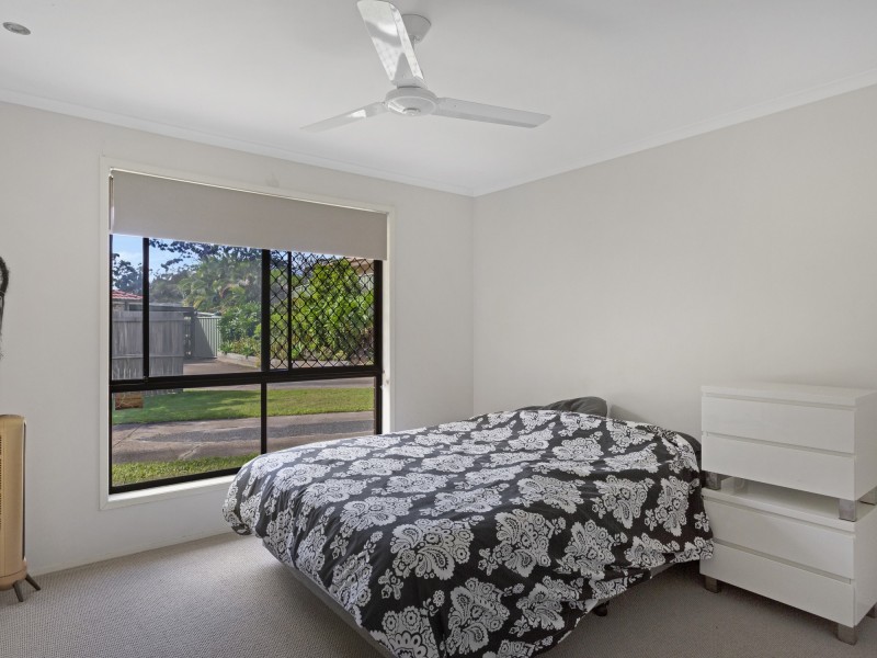 1/2 Gumbeel Court, Highland Park QLD 4211