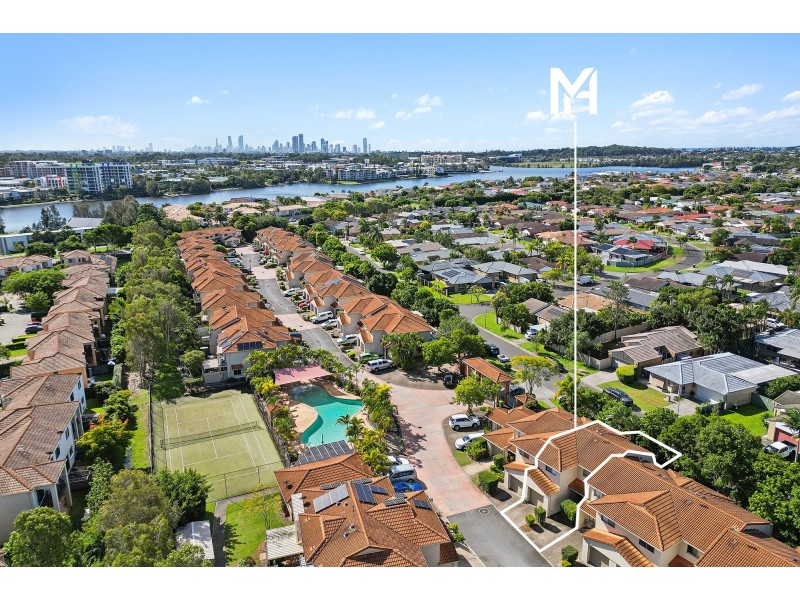 2/21 Regensberg Close, Varsity Lakes QLD 4227