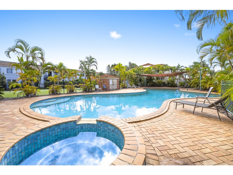 2/21 Regensberg Close, Varsity Lakes QLD 4227