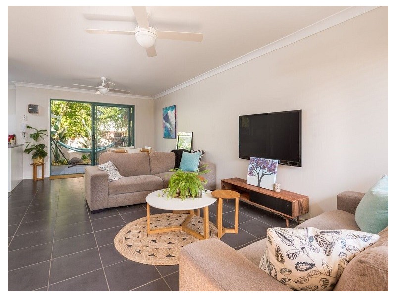 2/21 Regensberg Close, Varsity Lakes QLD 4227