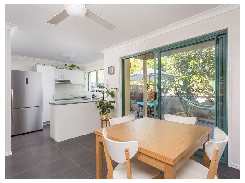 2/21 Regensberg Close, Varsity Lakes QLD 4227