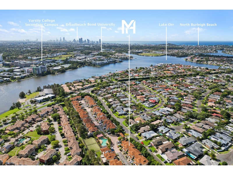 2/21 Regensberg Close, Varsity Lakes QLD 4227