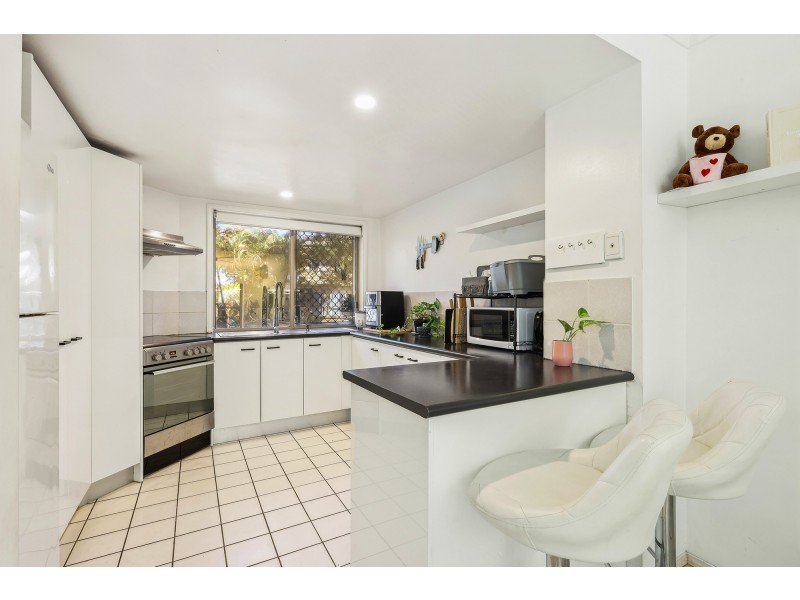 63/220 Christine Avenue, Burleigh Waters QLD 4220