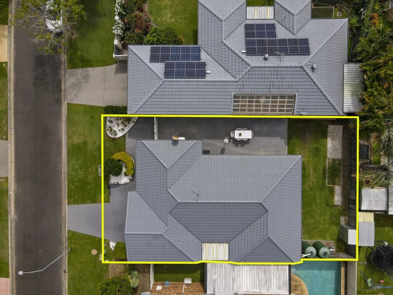 5 Summerwine Street, Burleigh Waters QLD 4220