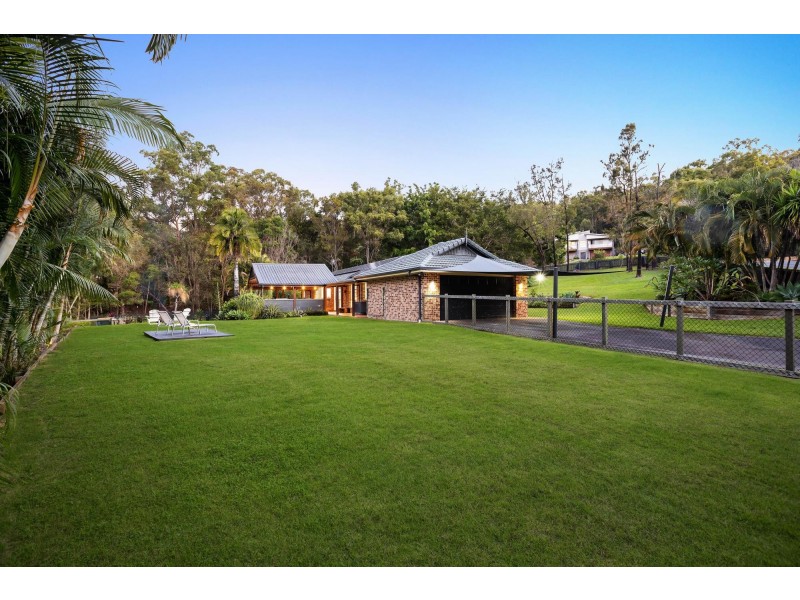 18 Canopy Drive, Bonogin QLD 4213