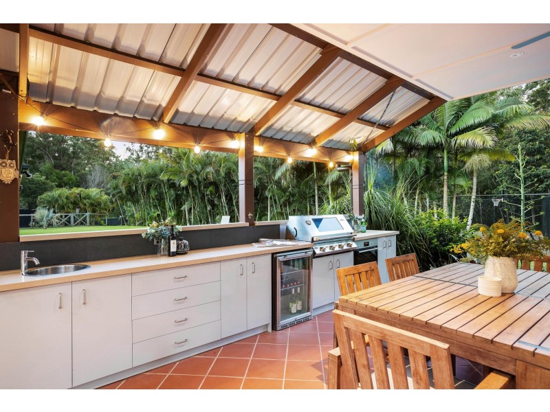 18 Canopy Drive, Bonogin QLD 4213