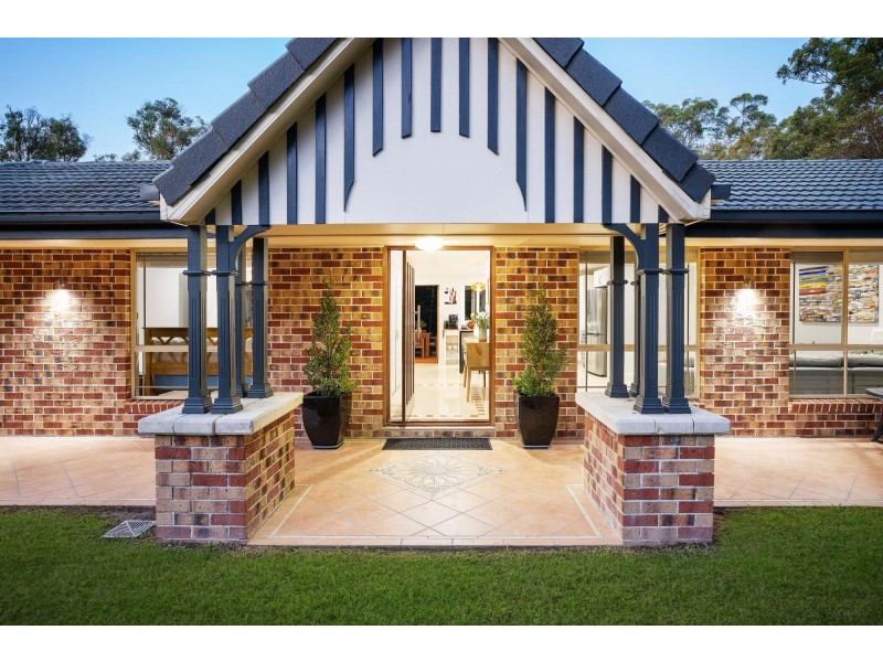 18 Canopy Drive, Bonogin QLD 4213