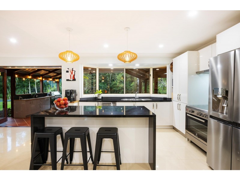 18 Canopy Drive, Bonogin QLD 4213
