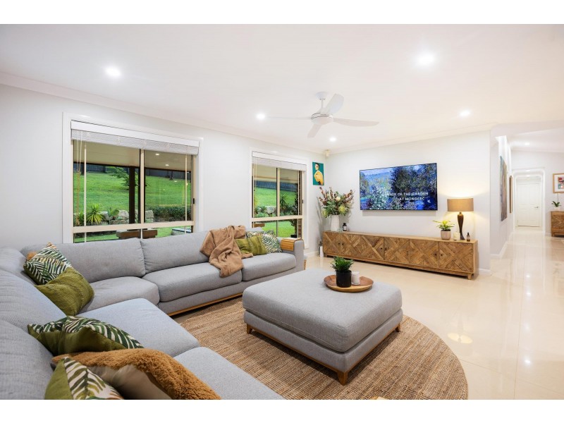 18 Canopy Drive, Bonogin QLD 4213