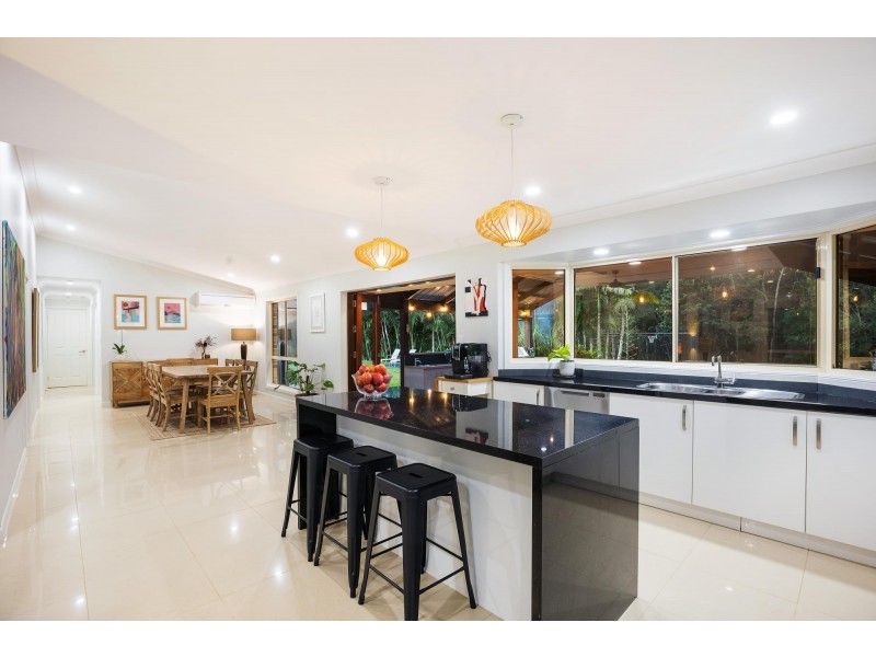 18 Canopy Drive, Bonogin QLD 4213