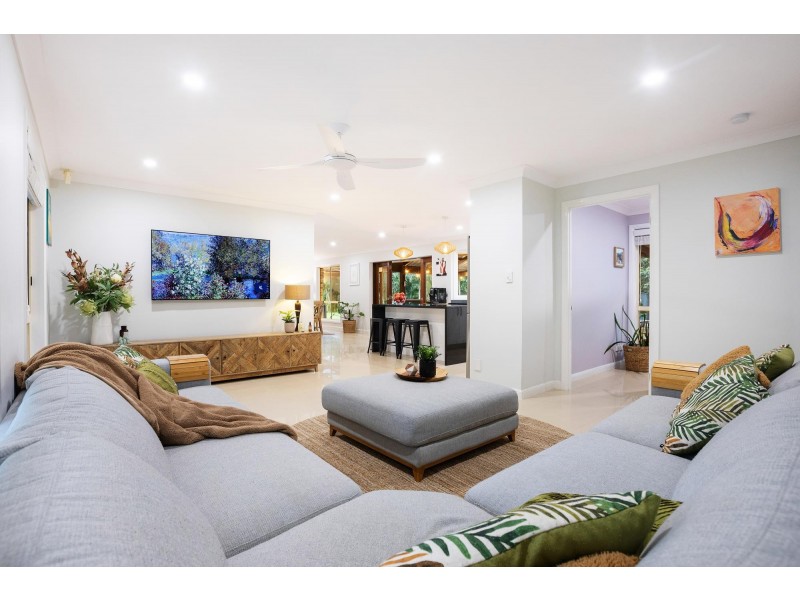 18 Canopy Drive, Bonogin QLD 4213