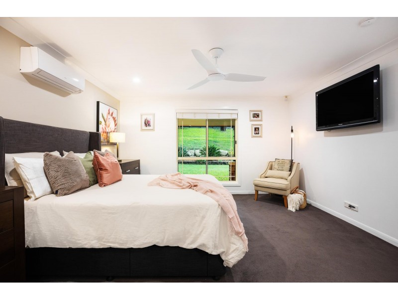 18 Canopy Drive, Bonogin QLD 4213