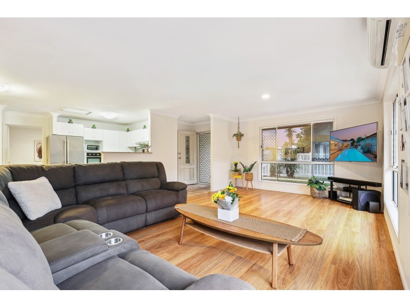 6 Redwing Court, Burleigh Waters QLD 4220