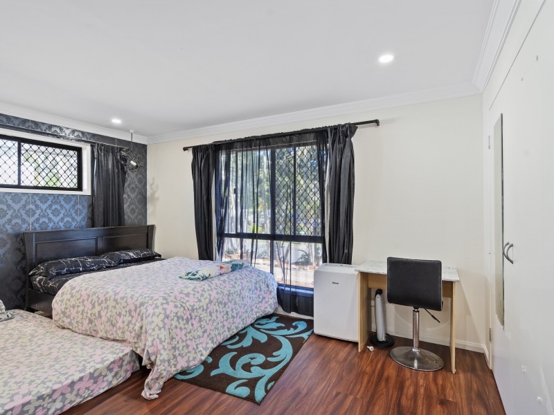 4 Dawnann Court, Carrara QLD 4211