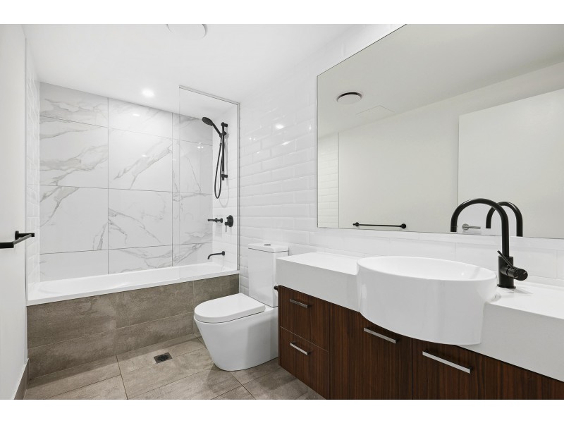 1204/397 Christine Avenue, Varsity Lakes QLD 4227