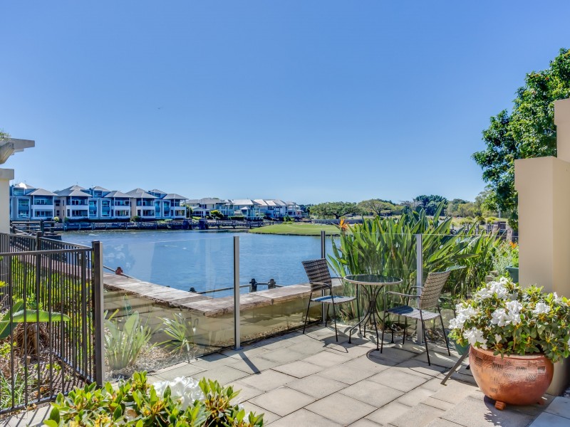 702 Glades Drive, Robina QLD 4226