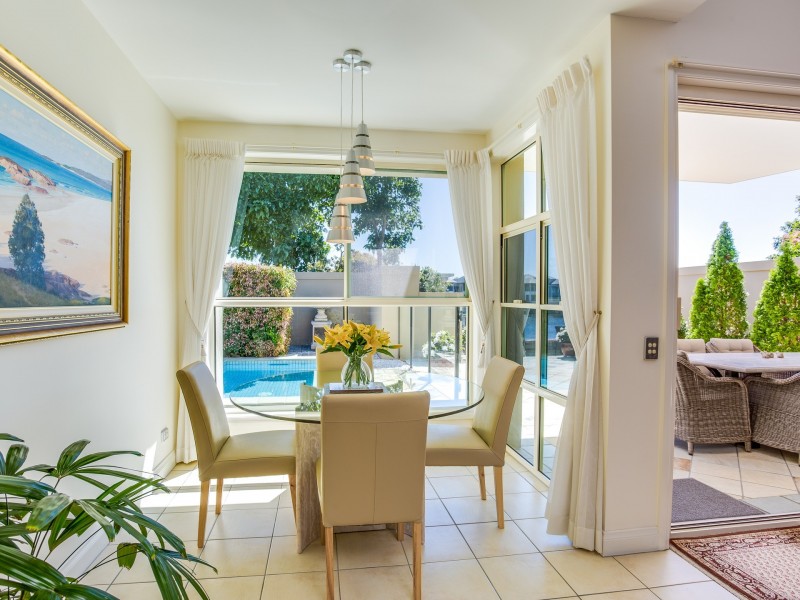 702 Glades Drive, Robina QLD 4226