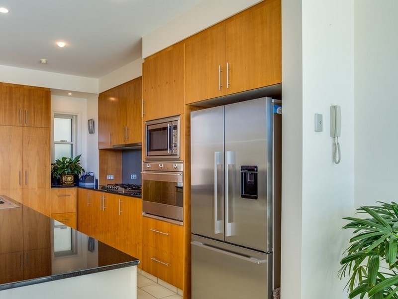 702 Glades Drive, Robina QLD 4226