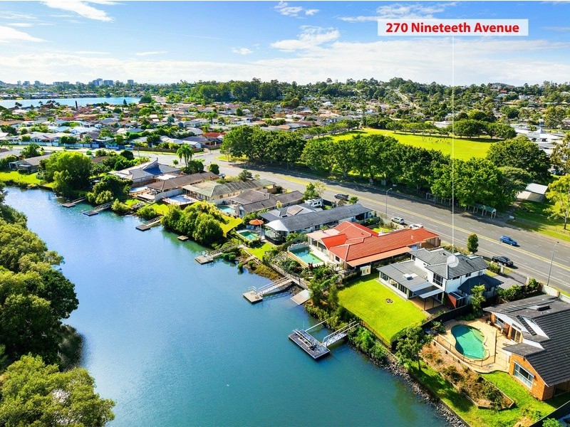 270 Nineteenth Avenue, Elanora QLD 4221