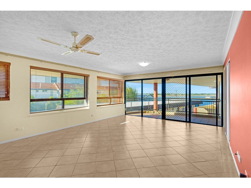10/274 Marine Parade, Labrador QLD 4215