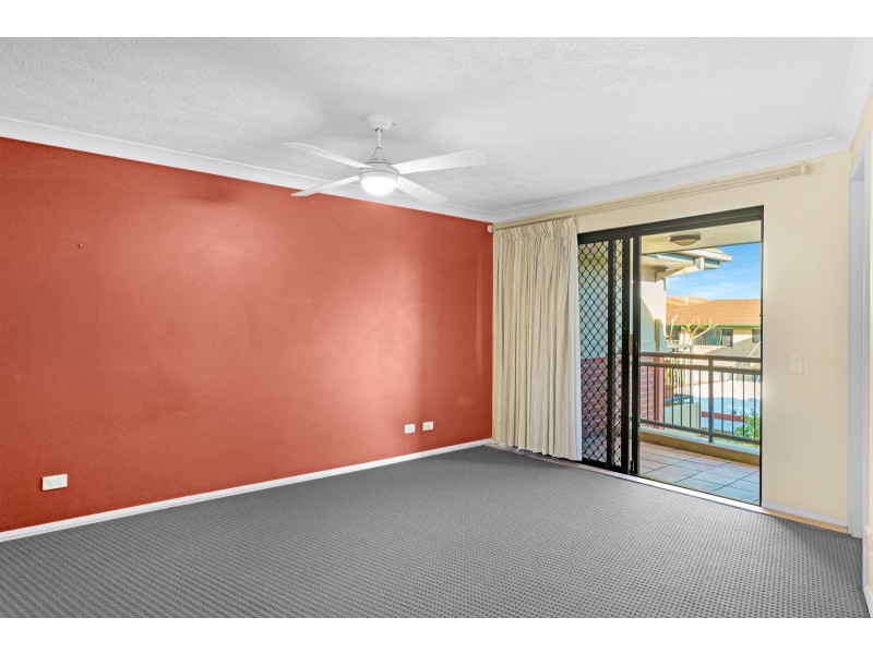 10/274 Marine Parade, Labrador QLD 4215