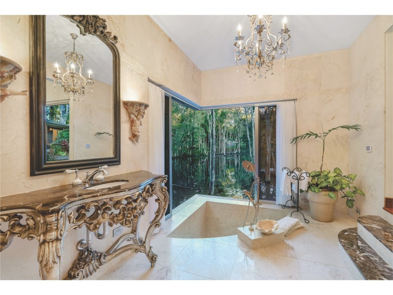 332 Gilston Road, Nerang QLD 4211