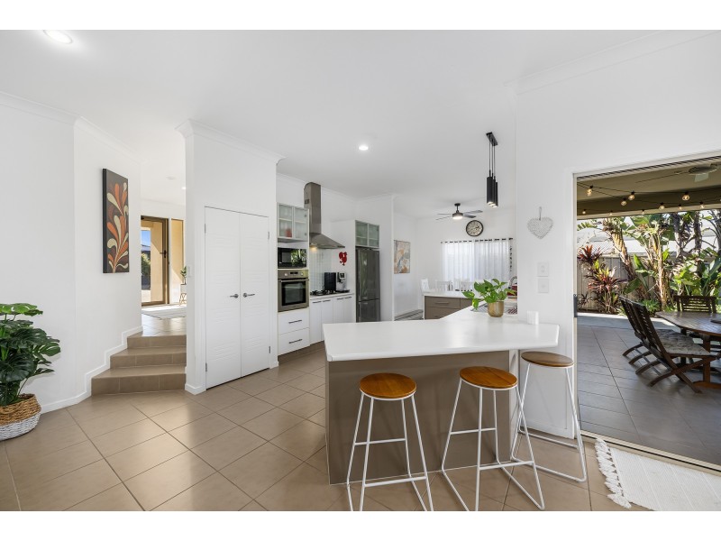 22 Snowwood Street, Reedy Creek QLD 4227