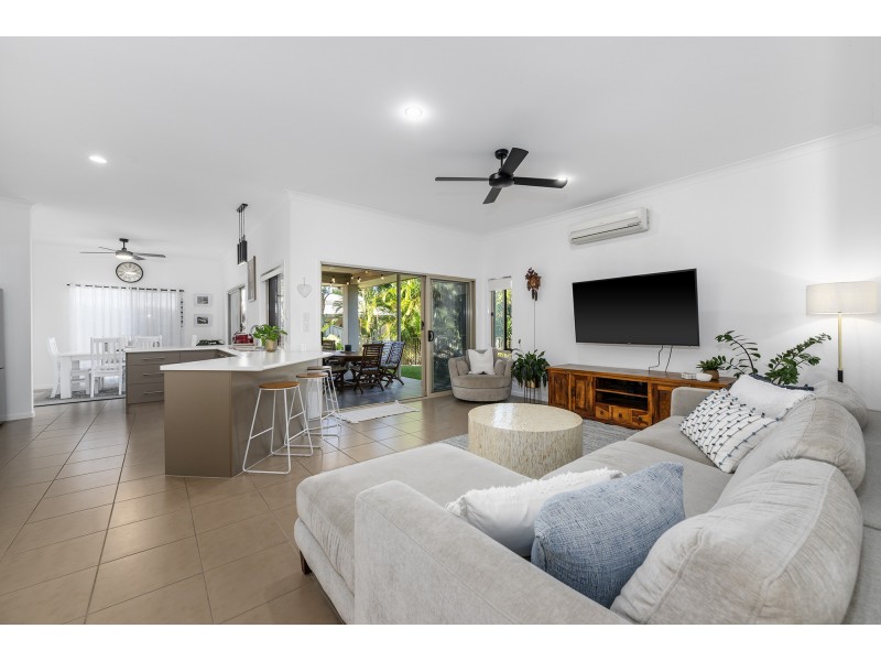 22 Snowwood Street, Reedy Creek QLD 4227