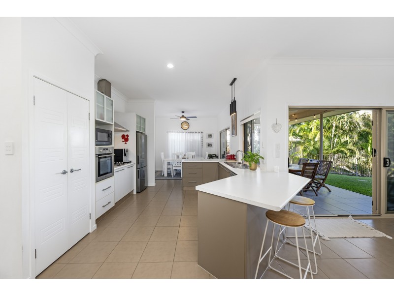 22 Snowwood Street, Reedy Creek QLD 4227