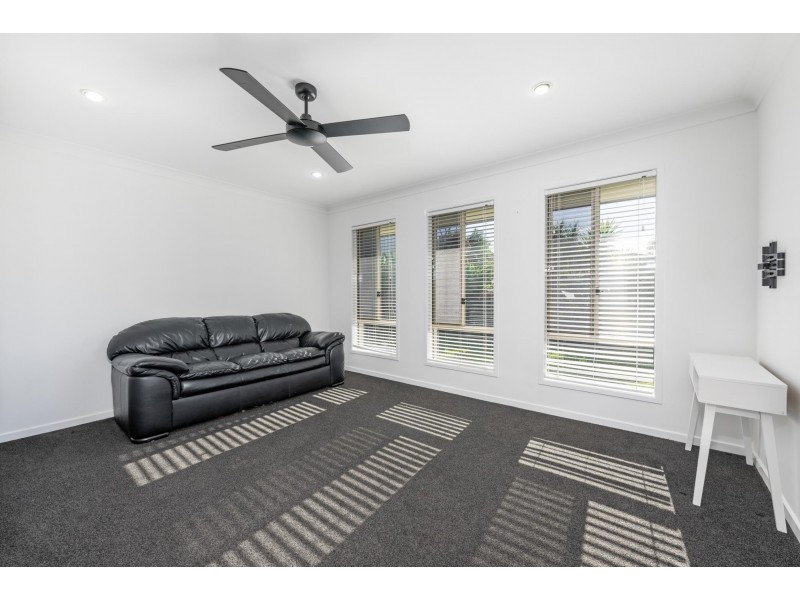 22 Snowwood Street, Reedy Creek QLD 4227